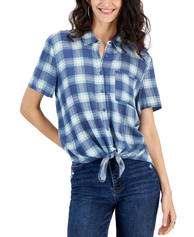 Juniors' Plaid Tie-Front Button-Down Shirt